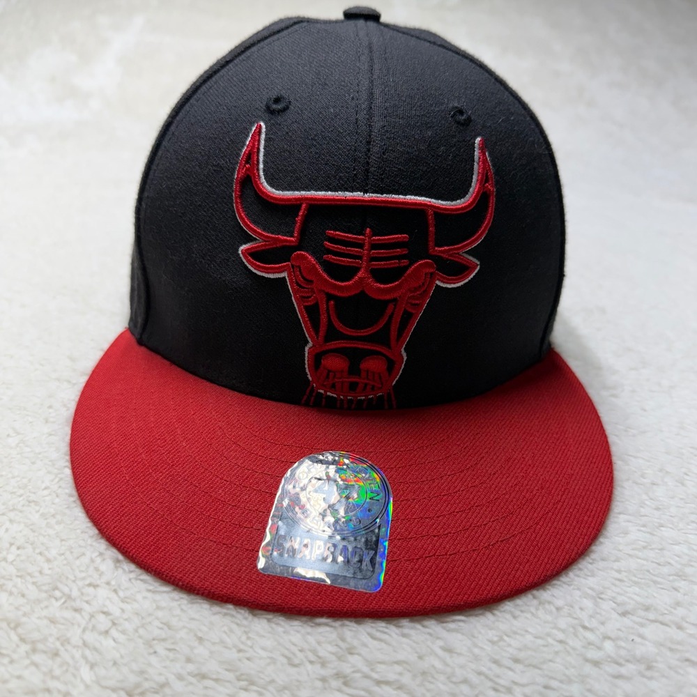 Chicago Bulls Hat NBA Baseball Cap One Size Snap Back Red Black 47 Brand Mens